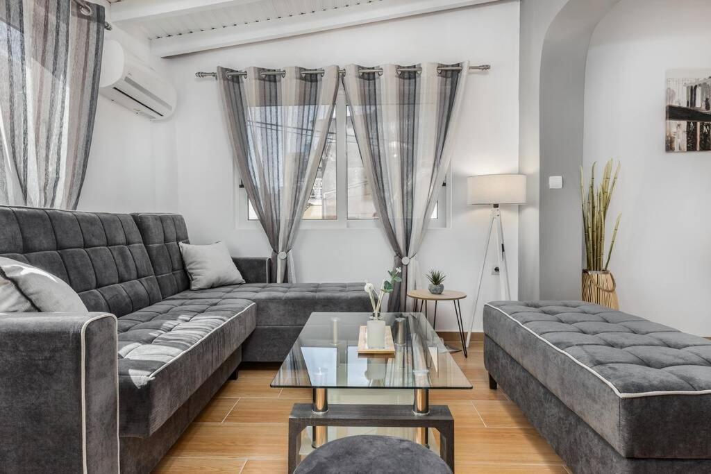 Dennis City Center Elegant Apartment Zakynthos Town Luaran gambar
