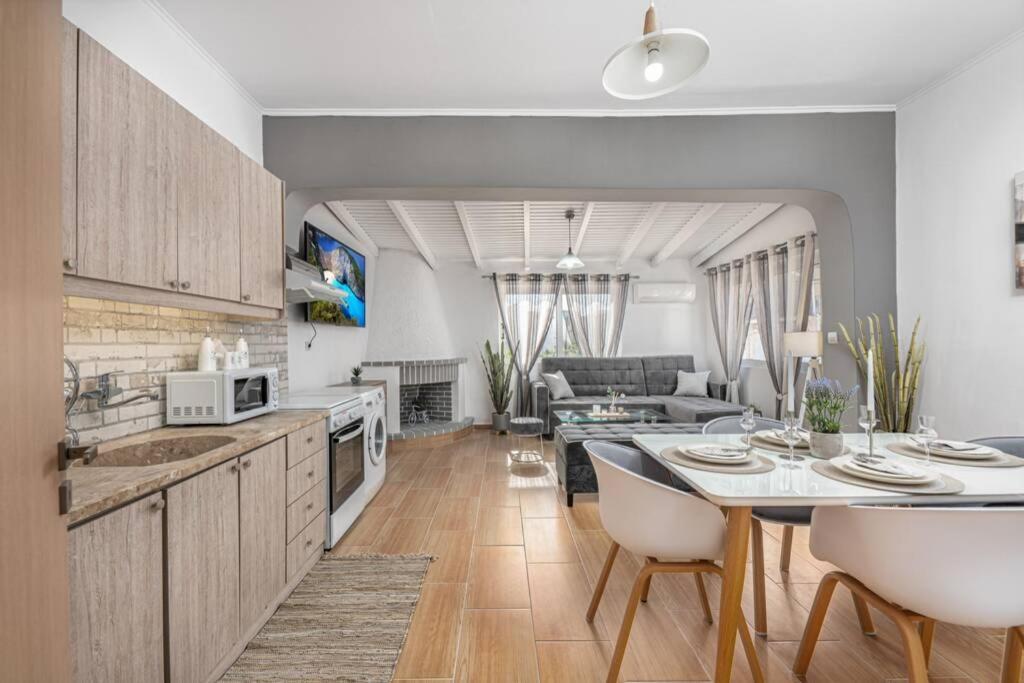 Dennis City Center Elegant Apartment Zakynthos Town Luaran gambar